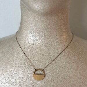 Chic Gold Pendant Necklace